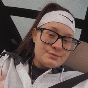 Meet your Posher, Annalease